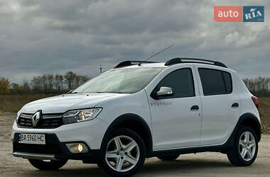 Хетчбек Renault Sandero 2018 в 