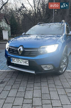 Хэтчбек Renault Sandero 2018 в Львове