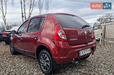 Хэтчбек Renault Sandero 2011 в Смеле