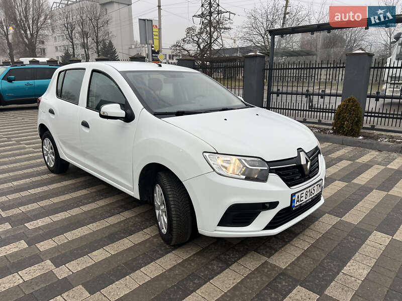 Хэтчбек Renault Sandero 2020 в Львове