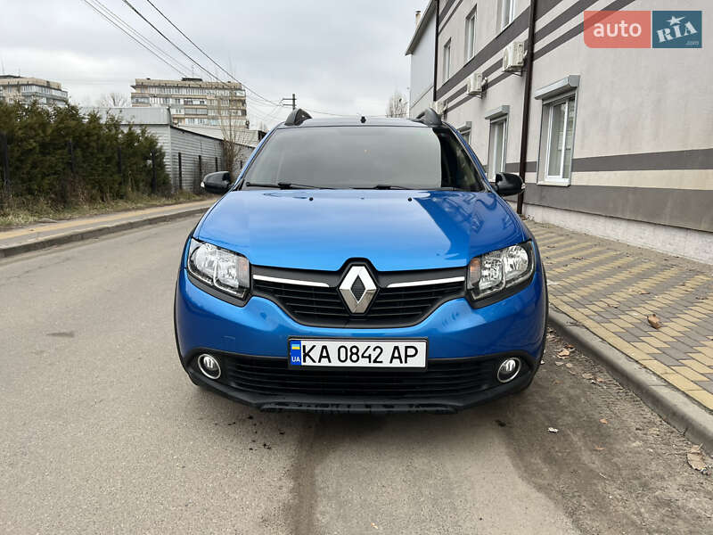 Хэтчбек Renault Sandero 2016 в Киеве