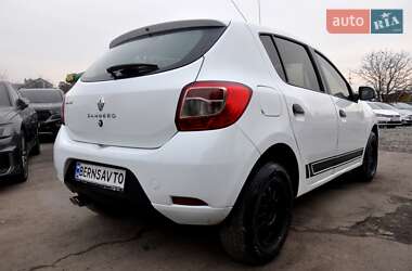 Хэтчбек Renault Sandero 2016 в Львове