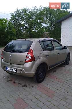 Хэтчбек Renault Sandero 2011 в Косове