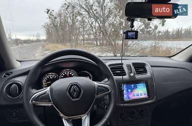 Хэтчбек Renault Sandero 2021 в 