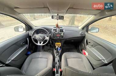 Хэтчбек Renault Sandero 2019 в 