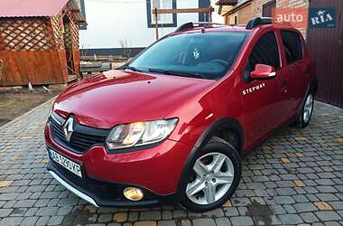 Хэтчбек Renault Sandero 2015 в Липовце