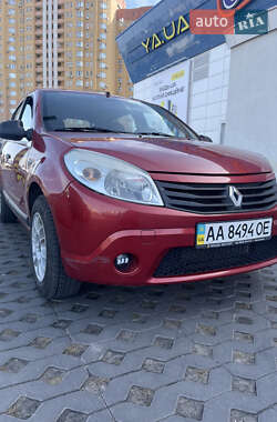 Хэтчбек Renault Sandero 2012 в Киеве