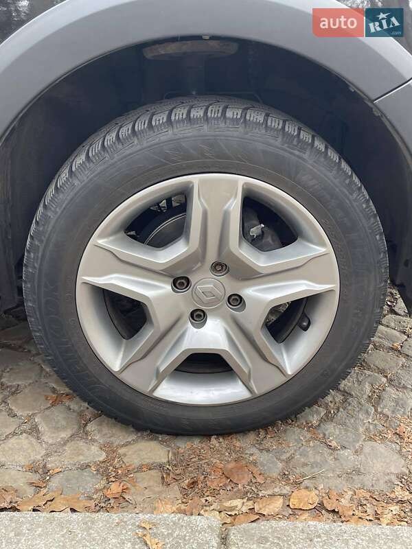 Хетчбек Renault Sandero 2017 в Львові