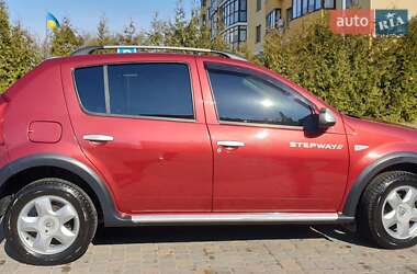 Позашляховик / Кросовер Renault Sandero 2012 в Львові