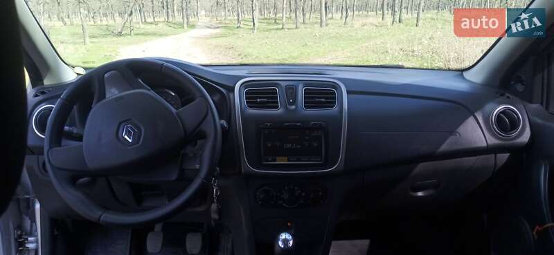 Хэтчбек Renault Sandero 2015 в Николаеве