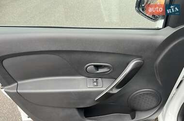 Хетчбек Renault Sandero 2021 в 
