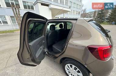 Хетчбек Renault Sandero 2021 в 