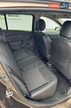 Хетчбек Renault Sandero 2021 в 