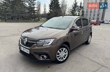 Хетчбек Renault Sandero 2021 в 