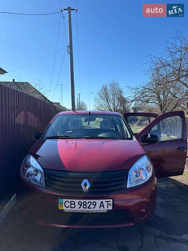Хэтчбек Renault Sandero 2011 в Бахмаче