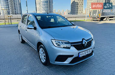 Хетчбек Renault Sandero 2020 в 