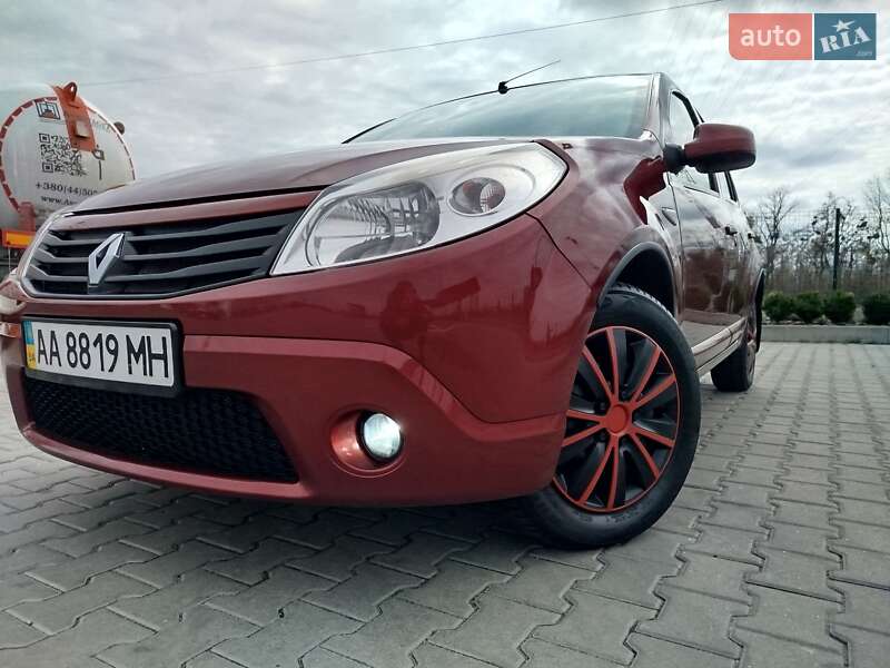 Хетчбек Renault Sandero 2012 в Києві