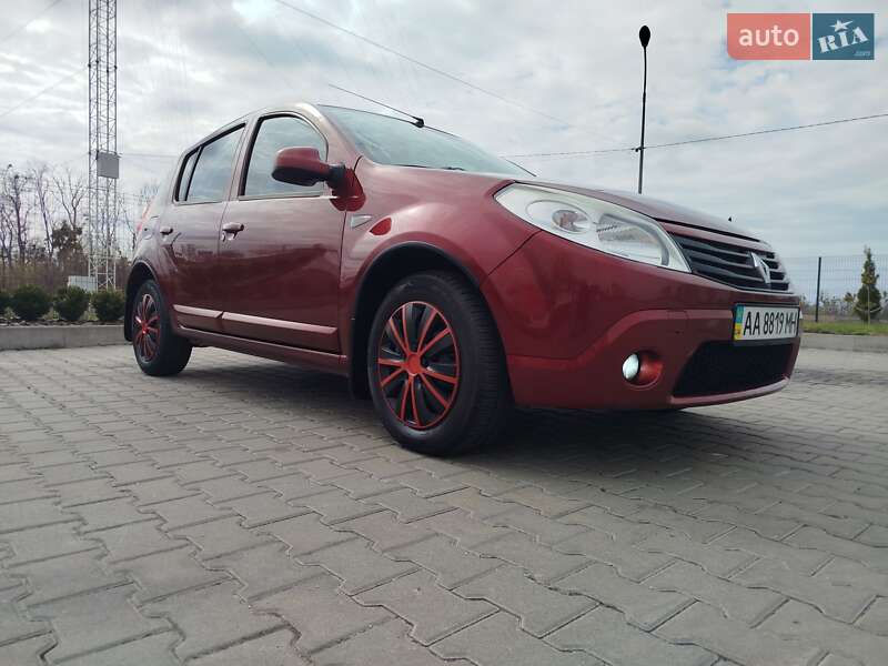 Хетчбек Renault Sandero 2012 в Києві