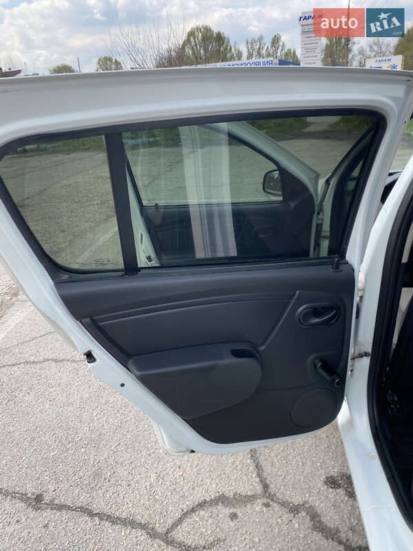 Хэтчбек Renault Sandero 2012 в Запорожье