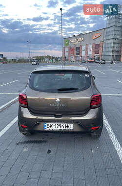 Хетчбек Renault Sandero 2020 в 