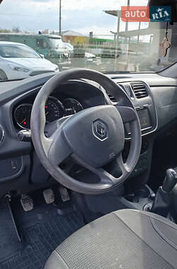 Хэтчбек Renault Sandero 2016 в 