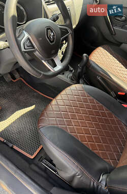 Хетчбек Renault Sandero 2021 в 