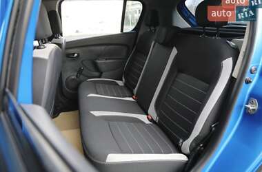 Хетчбек Renault Sandero 2017 в 