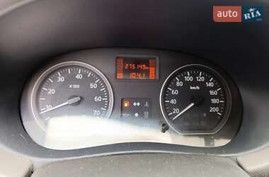 Хэтчбек Renault Sandero 2010 в 