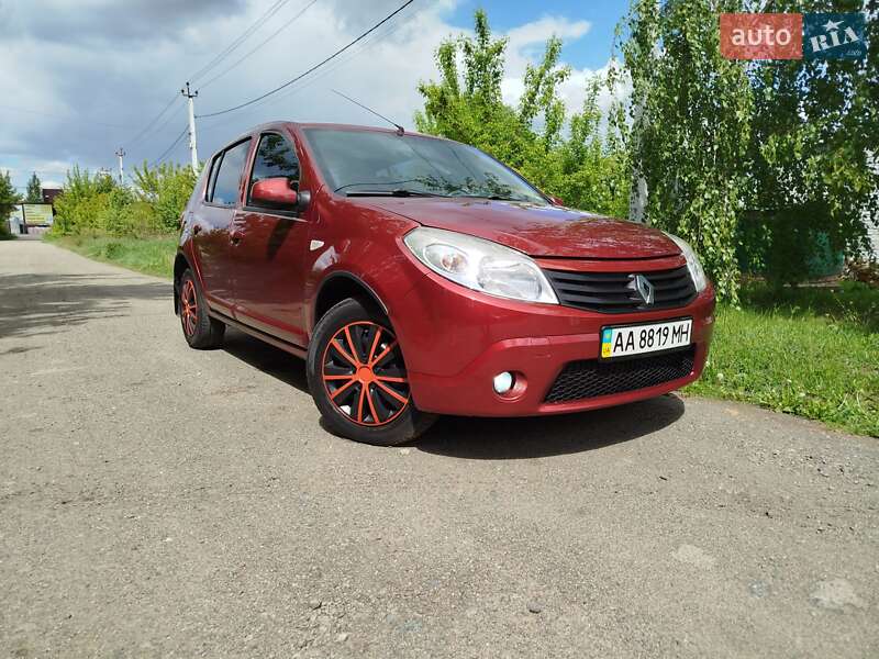 Хетчбек Renault Sandero 2012 в Києві