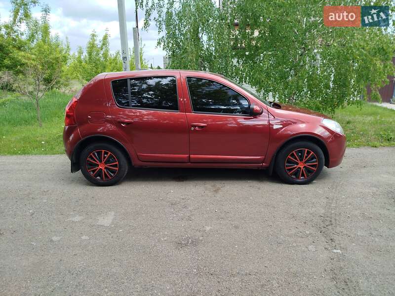 Хетчбек Renault Sandero 2012 в Києві