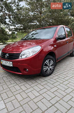 Хэтчбек Renault Sandero 2011 в Дрогобыче