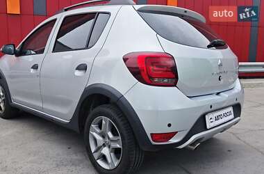 Хетчбек Renault Sandero 2021 в 
