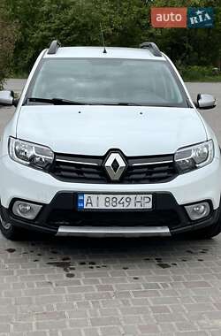 Хэтчбек Renault Sandero 2018 в 