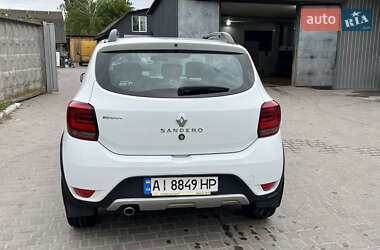 Хэтчбек Renault Sandero 2018 в 