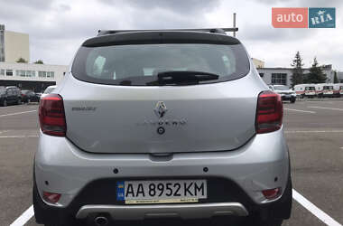 Хетчбек Renault Sandero 2019 в 
