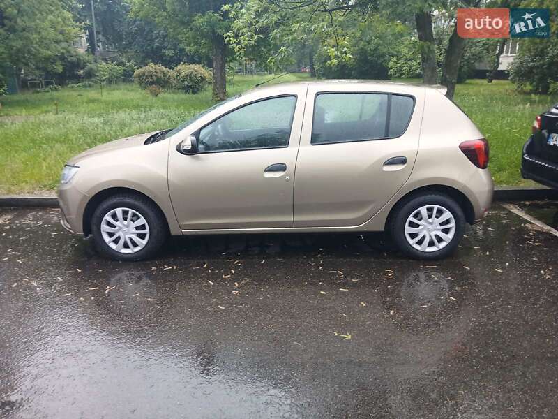 Хэтчбек Renault Sandero 2020 в Киеве