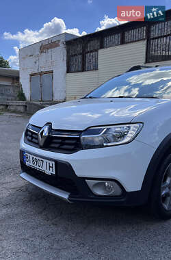 Хэтчбек Renault Sandero 2017 в 