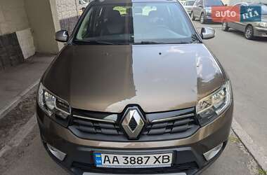 Хетчбек Renault Sandero 2018 в 