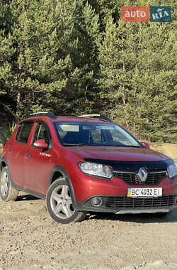 Хэтчбек Renault Sandero 2015 в Львове