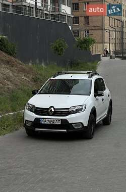 Хэтчбек Renault Sandero 2020 в Киеве
