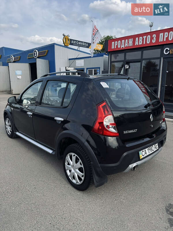 Renault Sandero 2012