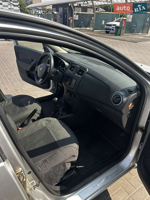 Хэтчбек Renault Sandero 2014 в Черкассах