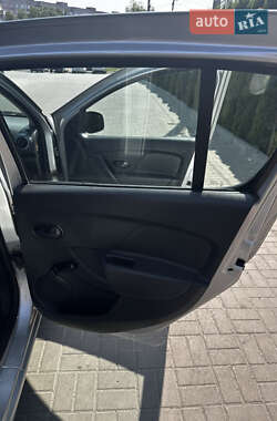 Хетчбек Renault Sandero 2014 в Черкасах