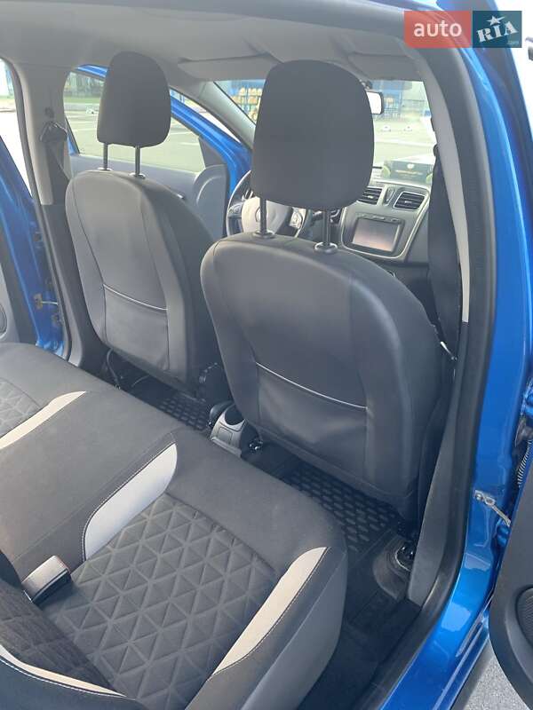 Хетчбек Renault Sandero 2016 в Києві