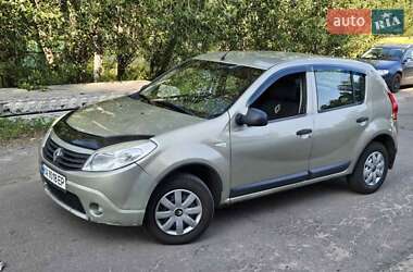Хэтчбек Renault Sandero 2012 в Киеве