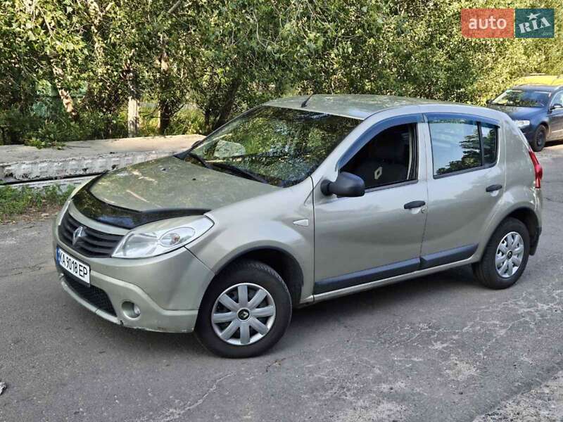 Renault Sandero 2012