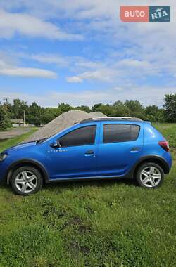 Хетчбек Renault Sandero 2016 в Конотопі