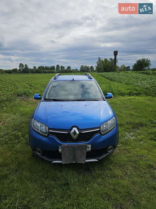 Хэтчбек Renault Sandero 2016 в Конотопе