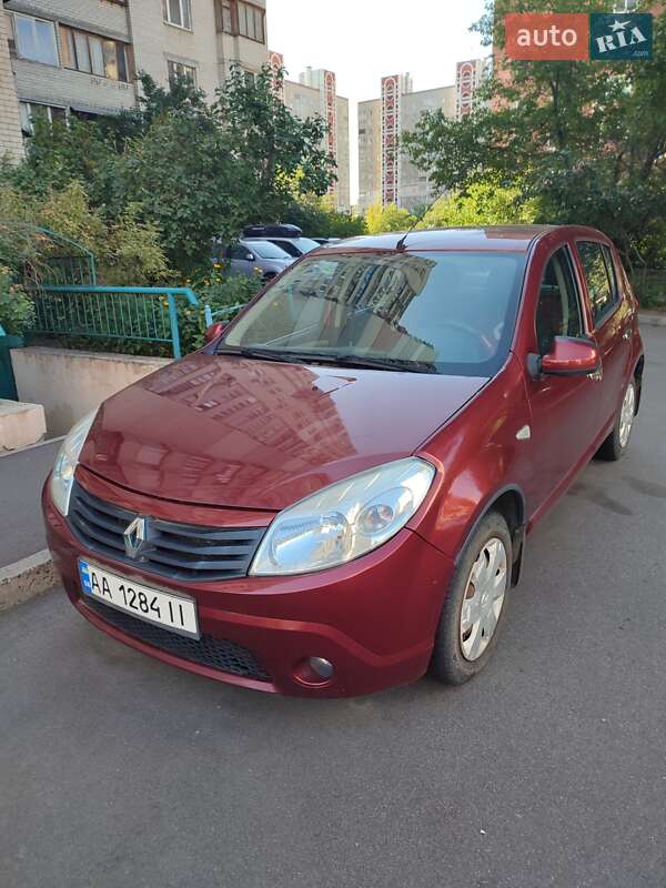 Renault Sandero 2012