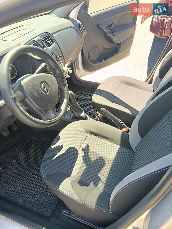 Хэтчбек Renault Sandero 2013 в Луцке